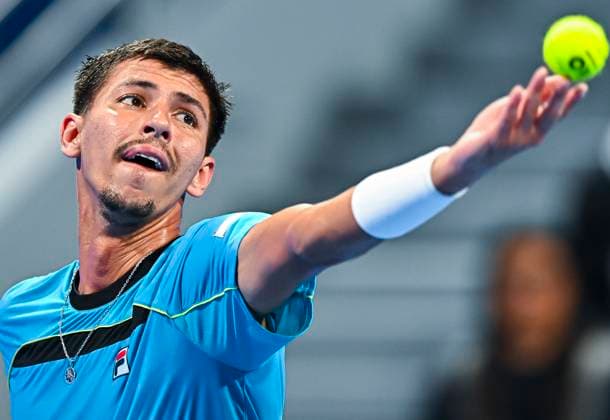 ATP, Tennis Herren Qatar Exxonmobil Open Tennis Tournament 2024 Alexei Popyrin of Australia is playing in his semifinal singles match against Karen Khachanov at the ATP Qatar ExxonMobil Open tennis tournament at the Khalifa International Tennis Complex in Doha, Qatar, on February 23, 2024. DOHA Qatar  Copyright: xNoushadxThekkayilx originalFilename:varittyakkal-atpqatar240223_npyFU.jpg