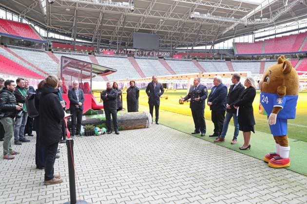 Planning status UEFA EURO 2024 Federal Minister of the Interior Nancy Faeser in Leipzig, 23 02 2023 René Demmler Chief of Police Leipzig , Prof Jörg Junhold Director of Leipzig Zoo Ambassador of the Host City Leipzig , Torsten Bonew First Mayor of the City of Leipzig Alderman for Finance , Nancy Faeser Federal Minister of the Interior and for Homeland Federal Minister of the Interior and the Leipzig UEFA EURO 2024 mascot Albärt Exchange on the planning status UEFA EURO 2024 at Leipzig Stadium, 23 02 2024 Copyright: xBEAUTIFULxSPORTS JanxKaeferx