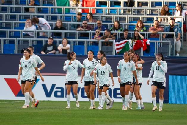 February 23, 2024, Los Angeles, California, USA: Mexico celebrate after KAREN LUNA 5 coring against the Dominican Republic during a 2024 Concacaf Women Gold Cup soccer game in Carson, Calif. on Friday February 23, 2024. Los Angeles USA - ZUMAc68_ 20240223_zaf_c68_001 Copyright: xRingoxChiux