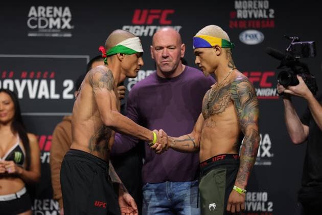February 23, 2024, Mexico City, Ciudad de Mexico, Mexico: February 23, 2024, Mexico City, Mexico: (L-R) Edgar Chairez of Mexico and Daniel Lacerda of Brazil face off during the UFC Fight Night ceremonial weigh-in at CDMX Arena. on February 23, 2024 in Mexico City, Mexico. Mexico City Mexico - ZUMAe321 20240223_zsa_e321_076 Copyright: xLuisxMarin xEyepixxGroupx