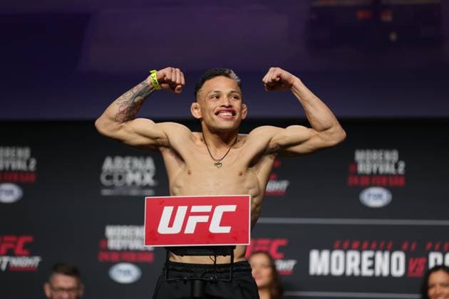 February 23, 2024, Mexico City, Ciudad de Mexico, Mexico: February 23, 2024, Mexico City, Mexico: Ronaldo Rodriguez of Mexico poses on the scale during the UFC Fight Night ceremonial weigh-in at CDMX Arena. on February 23, 2024 in Mexico City, Mexico. Mexico City Mexico - ZUMAe321 20240223_zsa_e321_141 Copyright: xLuisxMarin xEyepixxGroupx