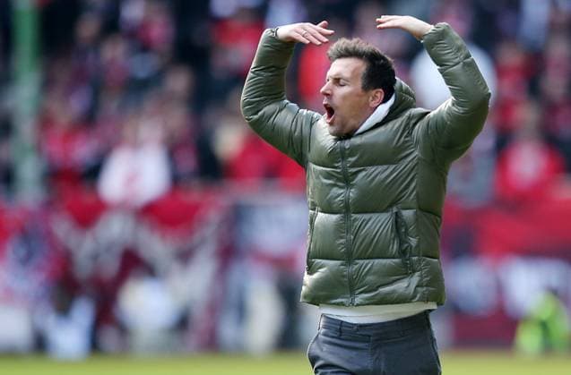 Christian Eichner Coach Karlsruher SC 24 02 2024, Football, 2 Bundesliga, FC Kaiserslautern Karlsruher SC, 23 Matchday, Season 2023 24, Fritz Walter Stadion, Kaiserslautern, Germany, zmdz, DFB DFL regulations prohibit any use of photographs as image sequences and or quasi video FC Kaiserslautern Karlsruher SC