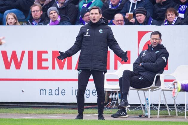 24 02 2024 Soccer, 2023 2024, 2 Bundesliga, Matchday 23, VfL Osnabrück Hannover 96 L R Stefan Leitl Coach Hannover , Andre Mijatovic Co Coach Hannover DFL REGULATIONS PROHIBIT ANY USE OF PHOTOGRAPHS AS IMAGE SEQUENCES AND OR QUASI VIDEO
