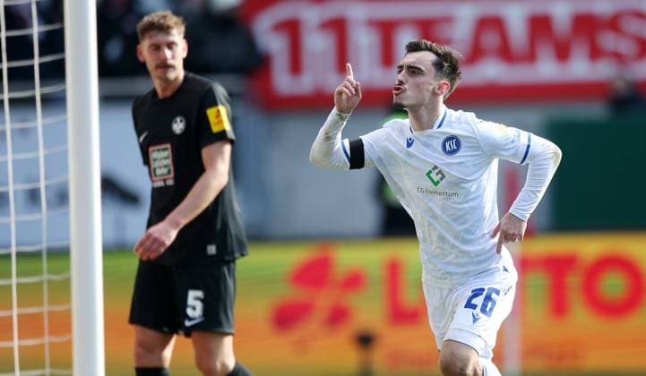 3 0 for KSC by Paul Nebel 26, Karlsruher SC 24 02 2024, Soccer, 2 Bundesliga, FC Kaiserslautern Karlsruher SC, 23 Matchday, Season 2023 24, Fritz Walter Stadion, Kaiserslautern, Germany, zmdz, DFB DFL regulations prohibit any use of photographs as image sequences and or quasi video FC Kaiserslautern Karlsruher SC