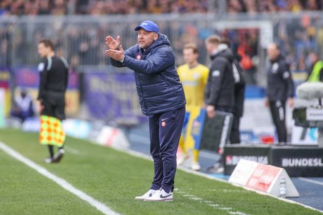 24 02 2024, Soccer, 2 Bundesliga, Matchday 23, Season 2023 2024, Eintracht Braunschweig Hertha BSC, Coach Pal Dardai Hertha BSC ü Braunschweig Eintracht Stadion NDS Germany xRHR PHOTO TRx Copyright: RHR-FOTOx RHR-FOTO TR