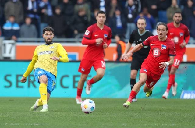 Braunschweig vs Berlin, 2 BL Braunschweig, 24 02 2024, FOOTBALL Eintracht Braunschweig vs Hertha BSC Berlin, 2 BL, Season 2023 24 Fabio Kaufmann Eintracht Braunschweig Braunschweig