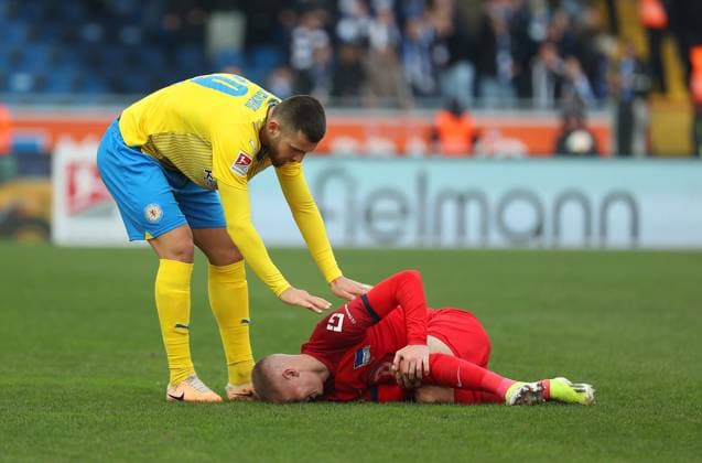 Braunschweig vs Berlin, 2 BL Braunschweig, 24 02 2024, FOOTBALL Eintracht Braunschweig vs Hertha BSC Berlin, 2 BL, Season 2023 24 Hasan Kurucay Eintracht Braunschweig , Palko Dardai Hertha BSC Braunschweig