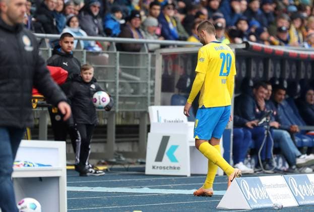 Braunschweig vs Berlin, 2 BL Braunschweig, 24 02 2024, FOOTBALL Eintracht Braunschweig vs Hertha BSC Berlin, 2 BL, Season 2023 24 Hasan Kurucay Eintracht Braunschweig , after the red card on the way to the dressing room Braunschweig