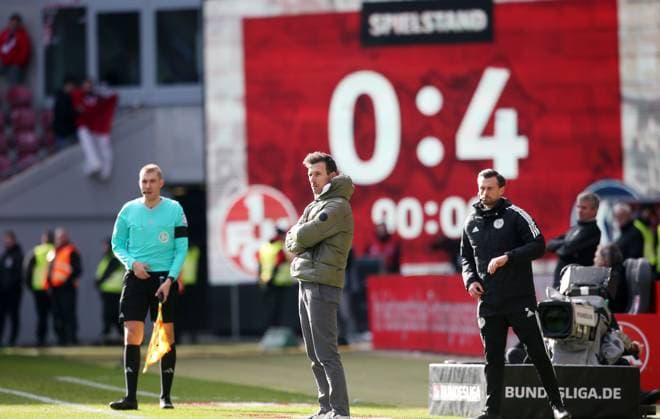 Christian Eichner Coach Karlsruher SC looks forward to 4 0 victory 24 02 2024, Football, 2 Bundesliga, FC Kaiserslautern Karlsruher SC, 23 Matchday, Season 2023 24, Fritz Walter Stadion, Kaiserslautern, Germany, zmdz, DFB DFL regulations prohibit any use of photographs as image sequences and or quasi video FC Kaiserslautern Karlsruher SC