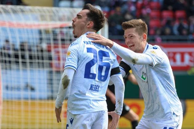 24 02 2024, xusrbx, Fußball 2 Bundesliga, 1 FC Kaiserslautern Karlsruher SC emspor, Torjubel, 82 Spielminute, Tor 0 3, Marvin Wanitzek Karlsruher SC , 10 , Paul Nebel Karlsruher SC , 26 , DFL DFB REGULATIONS PROHIBIT ANY USE OF PHOTOGRAPHS as IMAGE SEQUENCES and or QUASI VIDEO Kaiserslautern