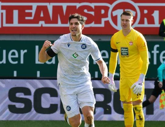Soccer 2 Bundesliga Season 2023 24 Kaiserslautern Fritz Walter Stadion 24 02 2024 1 FC Kaiserslautern fck Karlsruher SC ksc Soccer 2 Bundesliga 1 FC Kaiserslautern