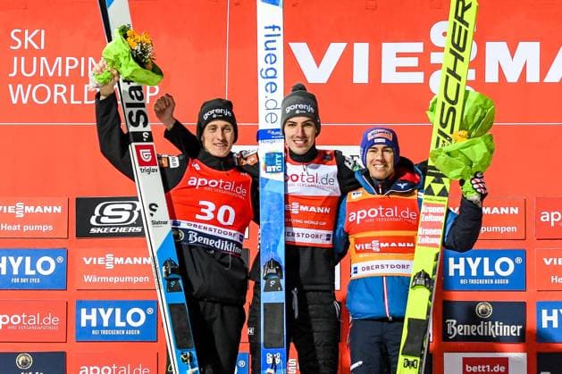 Bilder des Jahres 2024, Sport 02 Feburar Sport Themen der Woche KW08 Sport Bilder des Tages GER, FIS Skiflug Weltcup in Oberstdorf 24.02.2024, Heini-Klopfer-Skiflugschanze, Oberstdorf, GER, FIS Skiflug Weltcup in Oberstdorf, Siegerehrung im Bild Peter Prevc (SLO, 30), Timi Zajc (SLO, 22), Stefan Kraft (AUT, 40) *** GER, FIS Ski Flying World Cup in Oberstdorf 24 02 2024, Heini Klopfer Ski Flying Hill, Oberstdorf, GER, FIS Ski Flying World Cup in Oberstdorf, award ceremony in the picture Peter Prevc SLO, 30 , Timi Zajc SLO, 22 , Stefan Kraft AUT, 40 nordphotoxGmbHx xHafner nph00200