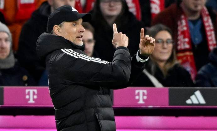 Coach Coach Thomas Tuchel FC Bayern Muenchen FCB on the sidelines Gesture Gesture FC Bayern Muenchen vs RasenBallsport Leipzig RBL 24 02 2024 DFL REGULATIONS PROHIBIT ANY USE OF PHOTOGRAPHS AS IMAGE SEQUENCES AND OR QUASI VIDEO FC Bayern Muenchen vs RasenBallsport Leipzig RBL
