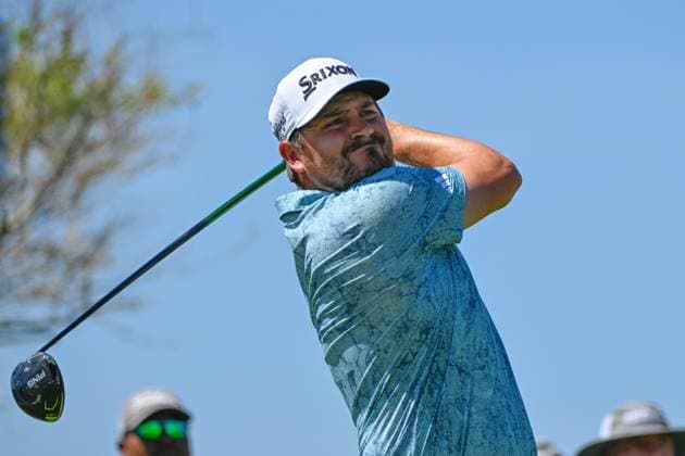 VALLARTA, - FEBRUARY 24: Andrew Novak (USA) watches his tee shot on 2 during Rd3 of the Mexico Open at Vidanta on February 24, 2024 in Puerto Vallarta, Mexico. (Photo by Ken Murray Icon Sportswire) GOLF: FEB 24 PGA, Golf Herren Mexico Open at Vidanta EDITORIAL USE ONLY Icon2402240013