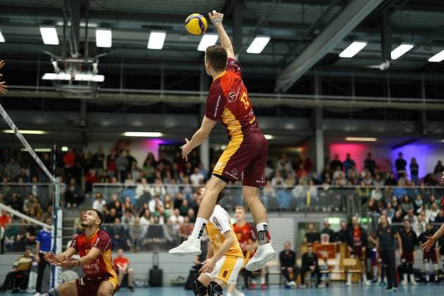 Volleyball I Men I Season 2023 2024 I 2 Bundesliga Nord I 17 Matchday I Kieler TV TuB Bocholt I 24 02 2024 Peter Klaua 17, Kieler TV Adler im Angriff Kiel Hein Dahlinger Halle Schleswig Holstein Germany Copyright: xLobeca JasperxLorenzx