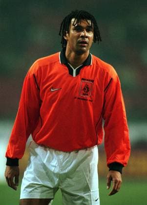 Onderwerp Subject: Wedstrijd van de Eeuw Match of the Century. (21 12 1999) Seizoen Season:1999 2000 FOTO PHOTO: Ruud GULLIT AMSTERDAM NLD Content not available for redistribution in The Netherlands directly or indirectly through any third parties. Copyright: xBSRxAgencyx 991910013