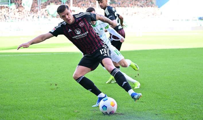 25 02 2024 Soccer Season 2023 2024 2 Soccer Bundesliga 23 Matchday SpVgg Greuther Fürth Kleeblatt 1 FC Nürnberg FCN Club Derby Frankenderby Sportfoto Zink xwoxzix DFL regulations prohibit any use of photographs as image sequences and or quasi video only for editorial use Erik Wekesser 13, 1 FC Nürnberg FCN