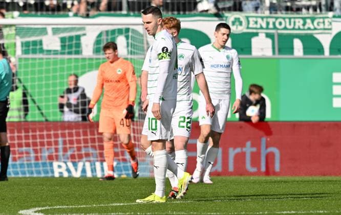 25 02 2024 Soccer Season 2023 2024 2 Soccer Bundesliga 23 Matchday SpVgg Greuther Fürth Kleeblatt 1 FC Nürnberg FCN Club Derby Frankenderby Sportfoto Zink xwoxzix DFL regulations prohibit any use of photographs as image sequences and or quasi video only for editorial use Branimir Hrgota 10 SpVgg Greuther Fürth disappointed disappointment