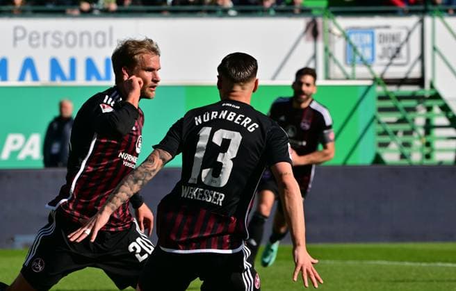 25 02 2024 Soccer Season 2023 2024 2 Soccer Bundesliga 23 Matchday SpVgg Greuther Fürth Kleeblatt 1 FC Nürnberg FCN Club Derby Frankenderby Sportfoto Zink MeZi xmexzix DFL regulations prohibit any use of photographs as image sequences and or quasi video only for editorial use Torjubel Jubel Freude nach Treffer Tor Torschuß zum 0 1 durch Sebastian Andersson 20, 1 FC Nürnberg FCN