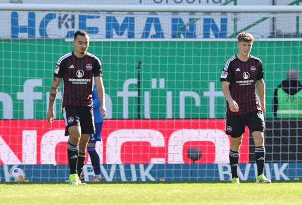 25 02 2024 Soccer Season 2023 2024 2 Soccer Bundesliga 23 Matchday SpVgg Greuther Fürth Kleeblatt 1 FC Nürnberg FCN Club Derby Frankenderby Sportfoto Zink DaMa xdaxmax DFL regulations prohibit any use of photographs as image sequences and or quasi video only for editorial use Jens Castrop 17, 1 FC Nürnberg FCN Finn Jeltsch 44, 1 FC Nürnberg FCN disappointed Disappointment