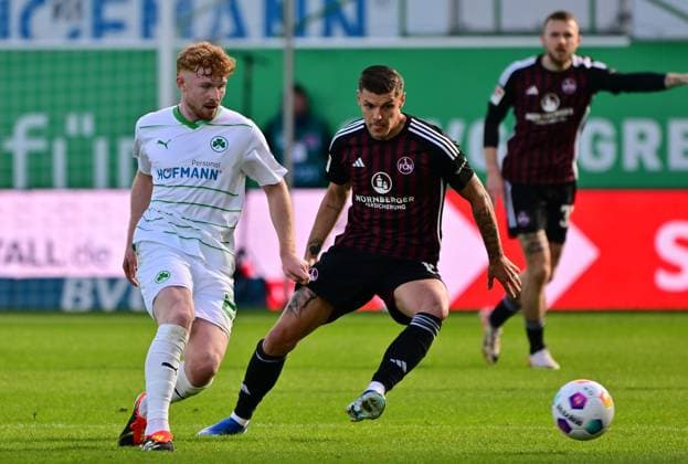 25 02 2024 Soccer Season 2023 2024 2 Soccer Bundesliga 23 Matchday SpVgg Greuther Fürth Kleeblatt 1 FC Nürnberg FCN Club Derby Frankenderby Sportfoto Zink MeZi xmexzix DFL regulations prohibit any use of photographs as image sequences and or quasi video only for editorial use Robert Wagner 22, SpVgg Greuther Fürth, left Erik Wekesser 13, 1 FC Nürnberg FCN