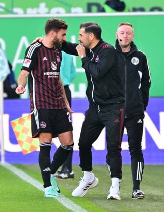 25 02 2024 Soccer Season 2023 2024 2 Soccer Bundesliga 23 Matchday SpVgg Greuther Fürth Kleeblatt 1 FC Nürnberg FCN Club Derby Frankenderby Sportfoto Zink MeZi xmexzix DFL regulations prohibit any use of photographs as image sequences and or quasi video only for editorial use Enrico Valentini 22, 1 FC Nürnberg FCN Cristian Fiel Trainer 1 FC Nürnberg FCN