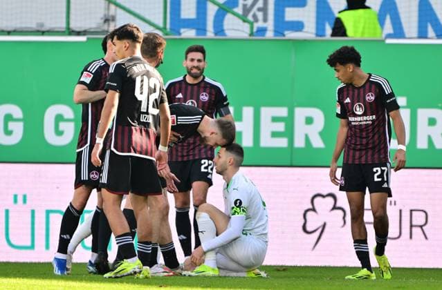 25 02 2024 Soccer Season 2023 2024 2 Soccer Bundesliga 23 Matchday SpVgg Greuther Fürth Kleeblatt 1 FC Nürnberg FCN Club Derby Frankenderby Sportfoto Zink MeZi xmexzix DFL regulations prohibit any use of photographs as image sequences and or quasi video only for editorial use Jannes Kilian Horn 38, 1 FC Nürnberg FCN at Branimir Hrgota 10 SpVgg Greuther Fürth head to head