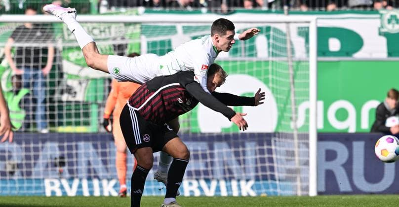 25 02 2024 Soccer Season 2023 2024 2 Soccer Bundesliga 23 Matchday SpVgg Greuther Fürth Kleeblatt 1 FC Nürnberg FCN Club Derby Frankenderby Sportfoto Zink xwoxzix DFL regulations prohibit any use of photographs as image sequences and or quasi video only for editorial use Damian Michalski 4, SpVgg Greuther Fürth Sebastian Andersson 20, 1 FC Nürnberg FCN
