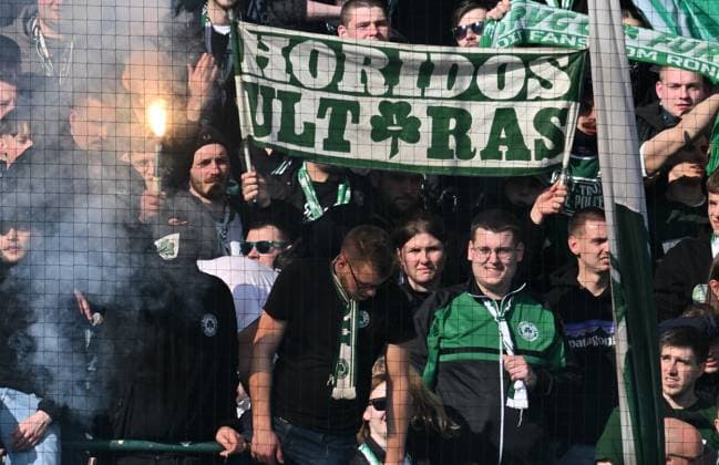 25 02 2024 Soccer Season 2023 2024 2 Soccer Bundesliga 23 Matchday SpVgg Greuther Fürth Kleeblatt 1 FC Nürnberg FCN Club Derby Frankenderby Sportfoto Zink xwoxzix DFL regulations prohibit any use of photographs as image sequences and or quasi video only for editorial use Kleeblattfans Fans Fanblock Pyro Pyrotechnics Bengalos Bengalfackel Smoke