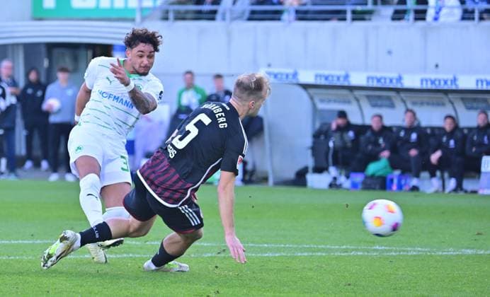 25 02 2024 Soccer Season 2023 2024 2 Soccer Bundesliga 23 Matchday SpVgg Greuther Fürth Kleeblatt 1 FC Nürnberg FCN Club Derby Frankenderby Sportfoto Zink xwoxzix DFL regulations prohibit any use of photographs as image sequences and or quasi video only for editorial use Armindo Sieb 30, SpVgg Greuther Fürth scores goal goal shot to 2 1 against Johannes Geis 5, 1 FC Nürnberg FCN
