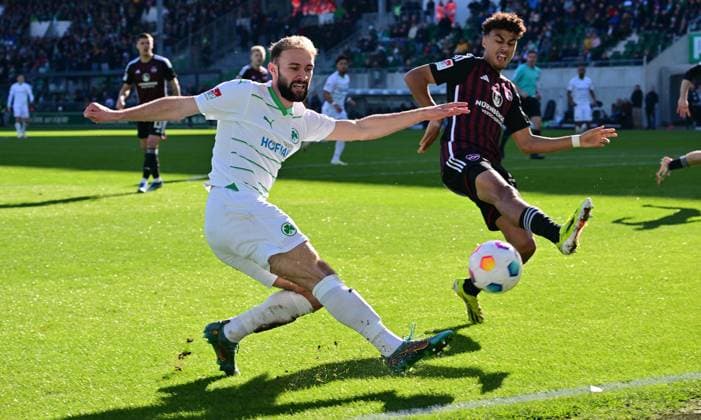 25 02 2024 Soccer Season 2023 2024 2 Soccer Bundesliga 23 Matchday SpVgg Greuther Fürth Kleeblatt 1 FC Nürnberg FCN Club Derby Frankenderby Sportfoto Zink xwoxzix DFL regulations prohibit any use of photographs as image sequences and or quasi video only for editorial use Simon Asta 2, SpVgg Greuther Fürth Nathaniel Brown 27, 1 FC Nürnberg FCN