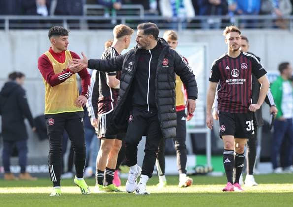 25 02 2024 Soccer Season 2023 2024 2 Soccer Bundesliga 23 Matchday SpVgg Greuther Fürth Kleeblatt 1 FC Nürnberg FCN Club Derby Frankenderby Sportfoto Zink DaMa xdaxmax DFL regulations prohibit any use of photographs as image sequences and or quasi video only for editorial use Taylan Duman 8, 1 FC Nürnberg FCN Cristian Fiel Trainer 1 FC Nürnberg FCN Lukas Schleimer 36, 1 FC Nürnberg FCN disappointed Disappointment after the end of the match
