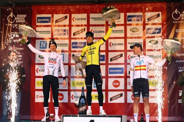 Bilder des Jahres 2024, Sport 02 Februar Sport Themen der Woche KW08 Sport Bilder des Tages Belgian Tim Wellens of UAE Team Emirates, Belgian Wout van Aert of Team Visma-Lease a Bike and Spanish Oier Lazkano of Movistar Team celebrate on the podium after winning the Kuurne-Brussels-Kuurne one day cycling race, 196,4 km from Kuurne to Kuurne via Brussels, Sunday 25 February 2024. DAVIDxPINTENS  x86980384x