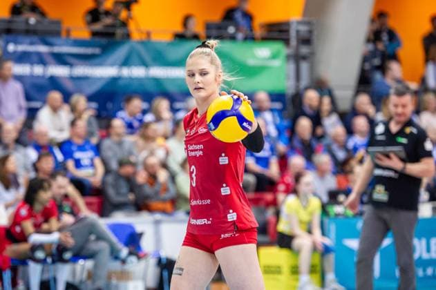 Hester Jasper Dresdner SC, 03 Allianz MTV Stuttgart Dresdner SC, Sport, Volleyball Bundesliga, Frauen, VBL, Saison 2023 24, 25 02 2024, Stuttgart SCHARRena , DEU Allianz MTV Stuttgart Dresdner SC, Sport, Volleyball Bundesliga, Frauen, VBL, Saison 2023 24, 25 02 2024, Stuttgart SCHARRena , DEU Stuttgart Copyright: xSandyxDinkelackerx EP_SDR