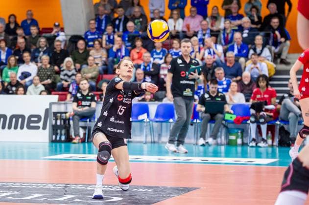 Aleksandra Jegdic Dresdner SC, 15 Ball reception Allianz MTV Stuttgart Dresdner SC, Sports, Volleyball Bundesliga, Women, VBL, Season 2023 24, 25 02 2024, Stuttgart SCHARRena , DEU Allianz MTV Stuttgart Dresdner SC, Sports, Volleyball Bundesliga, Women, VBL, Season 2023 24, 25 02 2024, Stuttgart SCHARRena , DEU Stuttgart Copyright: xSandyxDinkelackerx EP_SDR