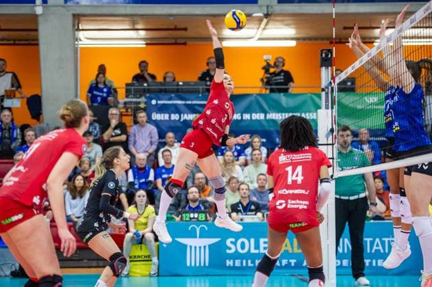 Hester Jasper Dresdner SC, 03 Allianz MTV Stuttgart Dresdner SC, Sport, Volleyball Bundesliga, Frauen, VBL, Saison 2023 24, 25 02 2024, Stuttgart SCHARRena , DEU Allianz MTV Stuttgart Dresdner SC, Sport, Volleyball Bundesliga, Frauen, VBL, Saison 2023 24, 25 02 2024, Stuttgart SCHARRena , DEU Stuttgart Copyright: xSandyxDinkelackerx EP_SDR