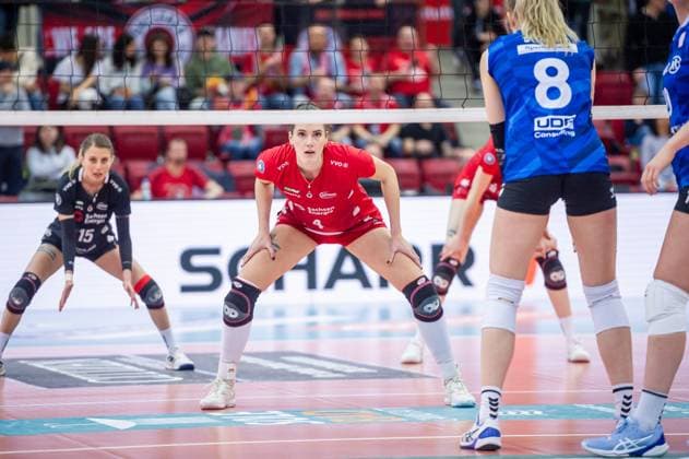 Nathalie Lemmens Dresdner SC, 04 concentrated Allianz MTV Stuttgart Dresdner SC, Sport, Volleyball Bundesliga, Frauen, VBL, Saison 2023 24, 25 02 2024, Stuttgart SCHARRena , DEU Allianz MTV Stuttgart Dresdner SC, Sport, Volleyball Bundesliga, Frauen, VBL, Saison 2023 24, 25 02 2024, Stuttgart SCHARRena , DEU Stuttgart Copyright: xSandyxDinkelackerx EP_SDR
