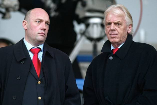 Onderwerp Subject: Ajax Eredivisie Reklame: Club Team Country: Ajax Seizoen Season: 2002 2003 FOTO PHOTO: Ajax s manager Leo BEENHAKKER (R) and financial manager Jeroen SLOP (L) TILBURG NLD Content not available for redistribution in The Netherlands directly or indirectly through any third parties. Copyright: xBSRxAgencyx Eredivisie Reklame: Club Team Country: Ajax Seizoen Season: 2002 2003 FOTO PHOTO: Ajax s manager Leo BEENHAKKER (R) and financial manager Jeroen SLOP (L) TILBURG NLD Content not available for redistribution in The Netherlands directly or indirectly through any third parties. Copyright: xPICSxUNITEDx 03190202362C2437