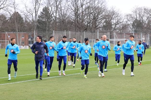 DEU, DFL, 2 FBL Hertha BSC, Training, 26 02 2024, Sportforum, Berlin, DEU, DFL, 2 FBL Hertha BSC, Training, im Bild Hertha Spielerkreis, warm-up, Aufwaermtraining DFL regulations prohibit any use of Photographs as image sequences and or quasi video Foto Juergen Engler nordphoto GmbH nordphotoxGmbHx xEngler nph00076