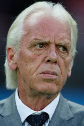 Onderwerp Subject: Poland EURO 2008 Reklame: Club Team Country: Austria - Poland Seizoen Season: 2007 2008 2008 2009 FOTO PHOTO: Poland s coach Leo BEENHAKKER Austria Content not available for redistribution in The Netherlands directly or indirectly through any third parties. Copyright: xBSRxAgencyx 08690612DMKL0117