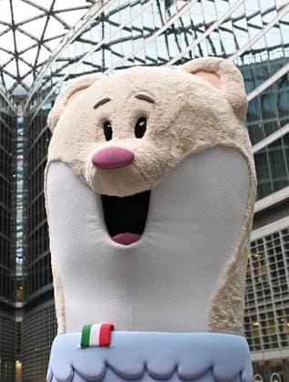 Milano Cortina 2026, Maskottchen Tina und Milo Milan, Italy Tina and Milo the two official mascots of Milan Cortina 2026 in Piazza Lombardia welcomed by Attilio Fontana President of the Lombardy Region, Paolo Franco Councilor for Housing and Social Housing of the Lombardy Region, Federico Romani President of the Lombardy Regional Council In the photo: Tina mascot officials of Milano Cortina 2026  Copyright: xNickxZonnax xipa-agency.netx xNickxZonnax 0417693614st