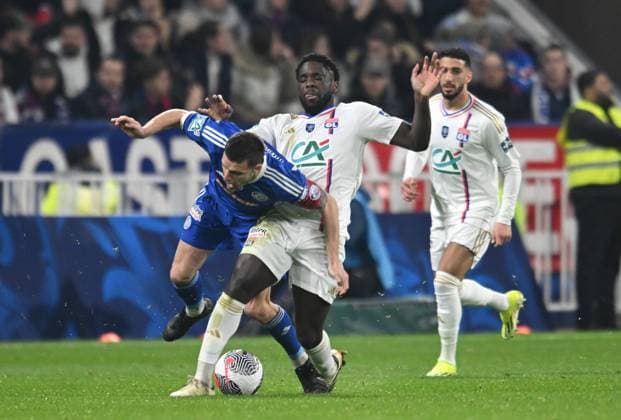 Orel Mangala (lyon) vs FrÃ dÃ ric Guilbert (strasbourg) FOOTBALL: Olympique Lyonnais vs Racing Club de Strasbourg Alsace - 1 4 Coupe de France - 27 02 2024 FredericChambert Panoramic 