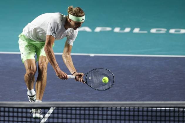 (240228) -- ACAPULCO, Feb. 28, 2024 -- Alexander Zverev of Germany hits a return during the men s singles first round match between Daniel Altmaier and Alexander Zverev of Germany at the 2024 ATP, Tennis Herren Mexican Open tennis tournament in Acapulco, Mexico, Feb. 27, 2024. (Photo by Xinhua) (SP)MEXICO-ACAPULCO-TENNIS-ATP-MEXICAN OPEN FranciscoxCanedo 