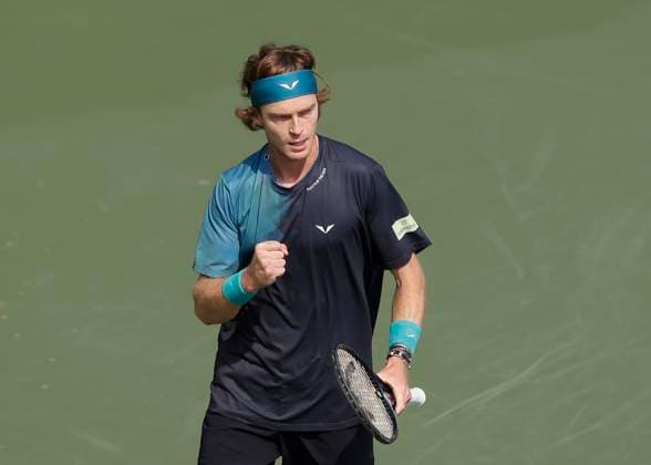 Andrey Rublev makes a fist and cheers,Cheers,Joy,Emotion, Dubai Duty Free Tennis Championships, Dubai, U A E Copyright: xJuergenxHasenkopfx