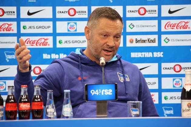 DEU, DFL, 2 FBL Hertha BSC, PK, 28 02 2024, Sportforum, Berlin, DEU, DFL, 2 FBL Hertha BSC, PK, im Bild Cheftrainer Pal Dardai Hertha BSC Berlin , Benjamin Weber Sportdirektor, Hertha BSC Berlin DFL regulations prohibit any use of Photographs as image sequences and or quasi video Foto Juergen Engler nordphoto GmbH nordphotoxGmbHx xEngler nph00076