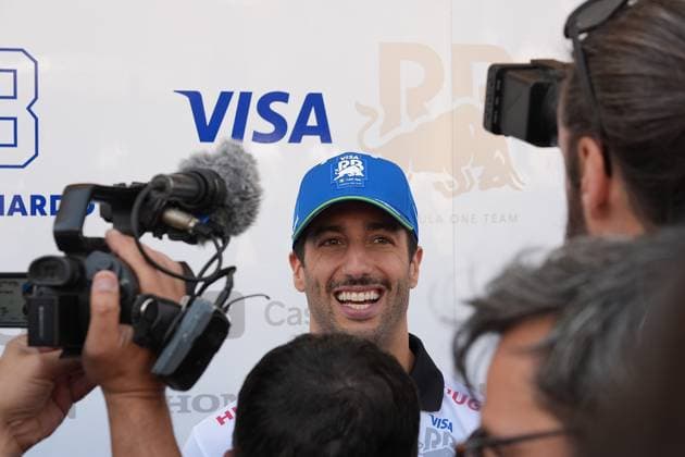 28 02 2024, Bahrain International Circuit, Sakhir, Formula 1 Gulf Air Bahrain Grand Prix 2024 ,in the picture Daniel Ricciardo AUS , Visa Cash App RB Formula One Team in Interview Sakhir Bahrain International Circuit Bahrain eu-images-506