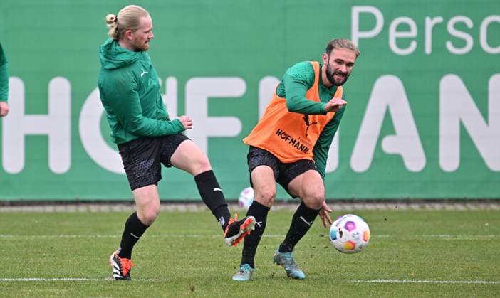 28 02 2024 Soccer 2 Bundesliga Season 2023 2024 SpVgg Greuther Fürth Fuerth Kleeblatt Training xwoxzix Jomaine Consbruch 14, SpVgg Greuther Fürth Simon Asta 2, SpVgg Greuther Fürth