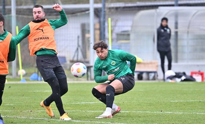 28 02 2024 Soccer 2 Bundesliga Season 2023 2024 SpVgg Greuther Fürth Fuerth Kleeblatt Training xwoxzix Niko Gießelmann Giesselmann 17, SpVgg Greuther Fürth Armindo Sieb 30, SpVgg Greuther Fürth