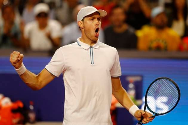 Tenis, Nicolas Jarry vs Federico Coria El tenista Nicolas Jarry de Chile celebra frente a Federico Coria de Argentina por el ATP, Tennis Herren 250 de Santiago 2024 en el Club San Carlos de Apoquindo en Santiago, Chile. 28 02 2024 Felipe Zanca Photosport Tennis, Nicolas Jarry vs Federico Coria The tennis player Nicolas Jarry of Chile celebrate point against Federico Coria of Argentina in the match for the ATP 250 Santiago 2024 at the Club San Carlos de Apoquindo in Santiago, Chile. 28 02 2024 Felipe Zanca Photosport Nicolas Jarry vs Federico Coria, ATP 250 Santiago 2024