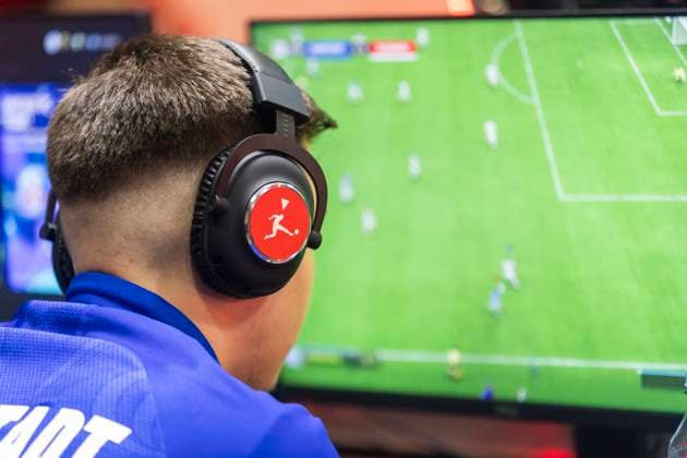 Virtual Bundesliga, Division South East, 28 02 2023 Louis Liberka THAAXXLOUISXX SV Darmstadt 1898 VBL Club Championship Offline Matchday, February 27 28, Virtual Bundesliga, 33 Matchday, Division South East, on 28 02 2023, Strassenkicker Base, Cologne Copyright: xBEAUTIFULxSPORTS Meuselx